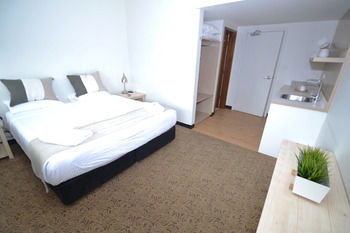 Crossroads Hotel Liverpool - Accommodation NT 4