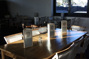 Crossroads Hotel Liverpool - Accommodation NT 40