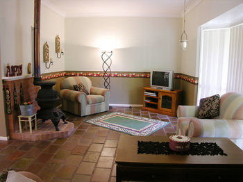 Apple Tree Cottage & Studio - Accommodation NT 11