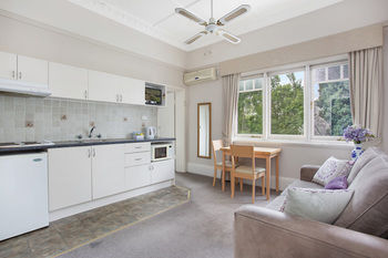 Boronia Lodge Burwood - Accommodation NT 0