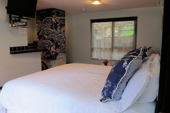 Cherryblossom B&B - Accommodation NT 33