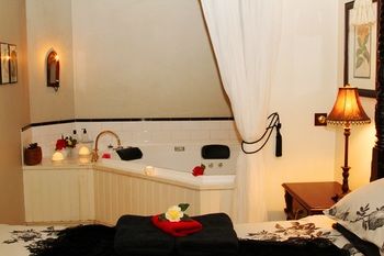 Merrow Cottages - Accommodation NT 1