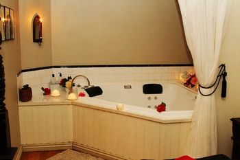 Merrow Cottages - Accommodation NT 3