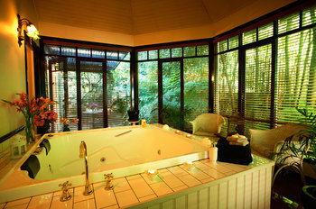Merrow Cottages - Accommodation NT 16