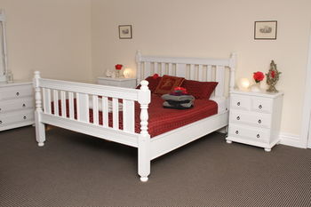 Merrow Cottages - Accommodation NT 28