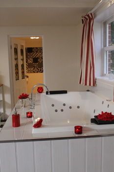 Merrow Cottages - Accommodation NT 36