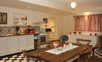 Merrow Cottages - Accommodation NT 39