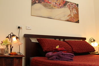 Merrow Cottages - Accommodation NT 47