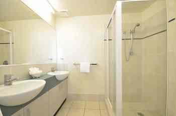 Windward Passage Holiday Apartments - Accommodation NT 22