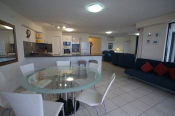 Windward Passage Holiday Apartments - Accommodation NT 31