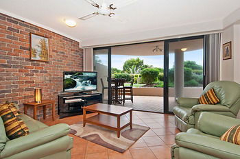Windward Passage Holiday Apartments - Accommodation NT 35