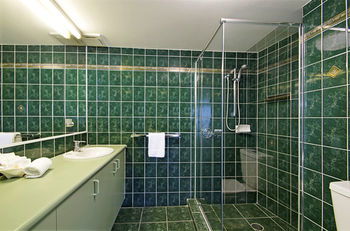 Windward Passage Holiday Apartments - Accommodation NT 56