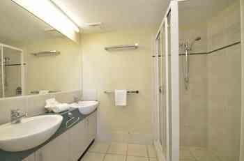 Windward Passage Holiday Apartments - Accommodation NT 73