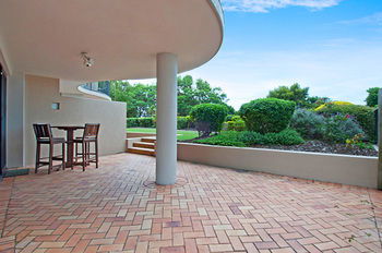 Windward Passage Holiday Apartments - Accommodation NT 83