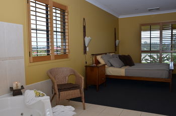 Broken View Estate - Accommodation NT 3