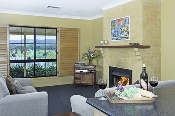 Broken View Estate - Accommodation NT 7