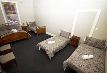 Peden's Hotel - Accommodation NT 6