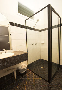Peden's Hotel - Accommodation NT 8