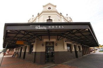 Peden's Hotel - Accommodation NT 9