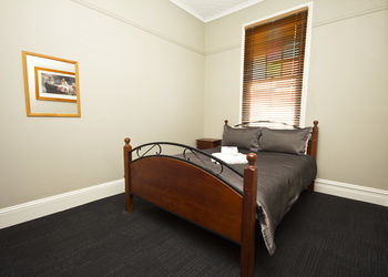 Peden's Hotel - Accommodation NT 10