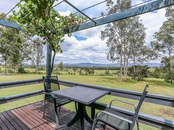 Vineyard Hill - Accommodation NT 6