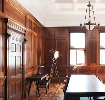 The Old Clare Hotel - Accommodation NT 61