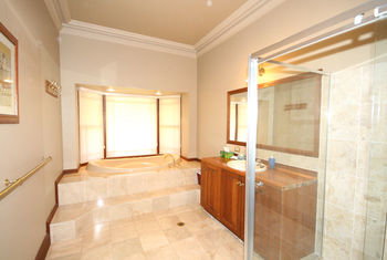 Relaxin - Accommodation NT 12