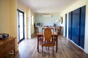 The Wattle Lodge - Accommodation NT 14