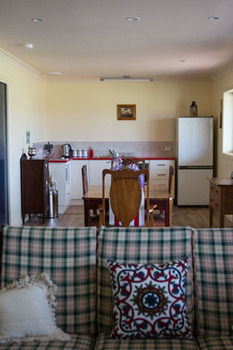 The Wattle Lodge - Accommodation NT 16