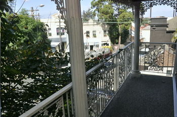 Balmain 2 Mont Furnished Apartment - NT Tourism 8