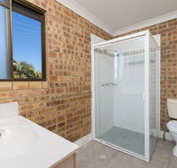 Golden Beach Motor Inn - Accommodation NT