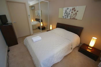 Homebush 57 Ben Furnished Apartment - Accommodation NT 1
