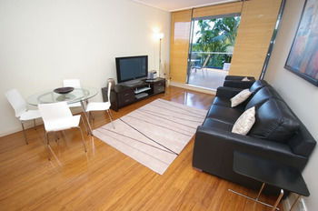 Homebush 57 Ben Furnished Apartment - Accommodation NT 4