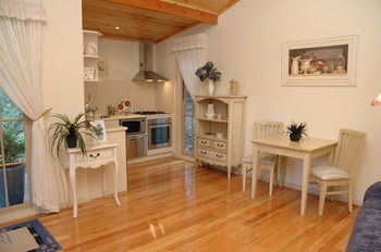 Myers Creek Cascades Luxury Cottages - Accommodation NT 18