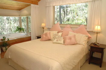 Myers Creek Cascades Luxury Cottages - Accommodation NT 35