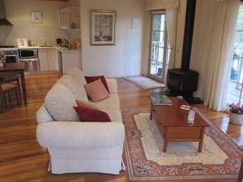 Myers Creek Cascades Luxury Cottages - Accommodation NT 36