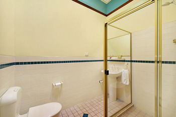 CBC Bed & Breakfast & Cafe - Accommodation NT 12