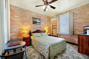CBC Bed & Breakfast & Cafe - Accommodation NT 17