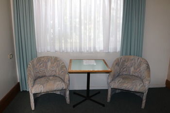The Hermitage Motel - Accommodation NT 7