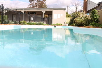 The Hermitage Motel - Accommodation NT 17
