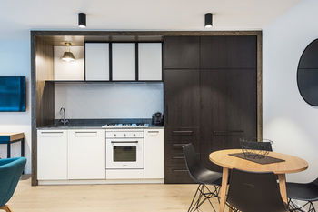 Playhouse Apartments - Accommodation NT 17