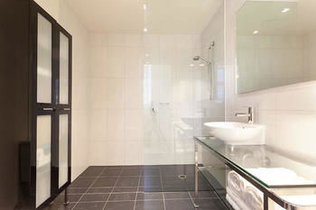 Carlson View Apartment - 68 LaTrobe St - Accommodation NT 10