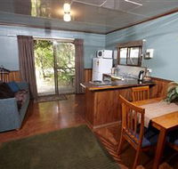 Crayfish Creek Van and Cabin Park and Spa Treehouse - Accommodation NT