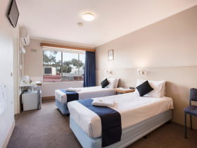 Carlyle Hotel - Accommodation NT 2