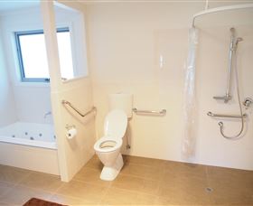 Bronzewing Cottages - Accommodation NT 5