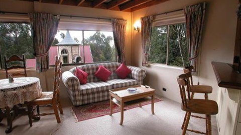 Camelot Tower And Penthouse - NT Tourism 1