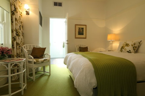 Holmwood Guest House - NT Tourism 1