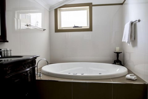Bli Bli House Luxury Accommodation - NT Tourism 12