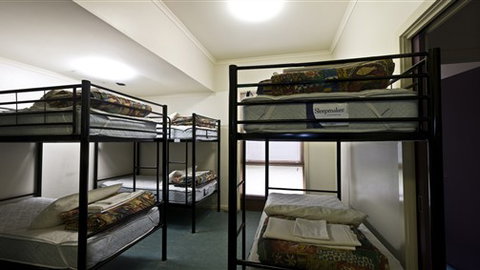 Brambuk Backpackers - Accommodation NT 2