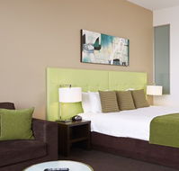 Mercure Melbourne Caroline Springs - Accommodation NT